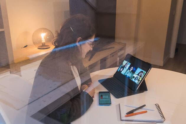 White Woman working from home Madrid, Community of Madrid, Spain CR_ALSA200429B-364279-01,model released, Symbolfoto