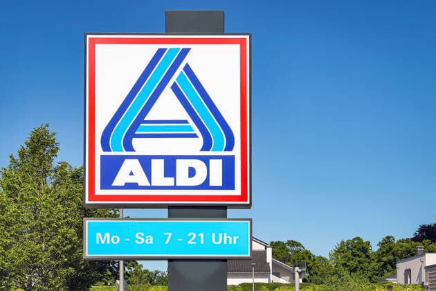 01.06.2020,Berlin,Deutschland,GER,Pfingstmontag,Schlachtensee,ein Aldi Markt (Aldi Nord)