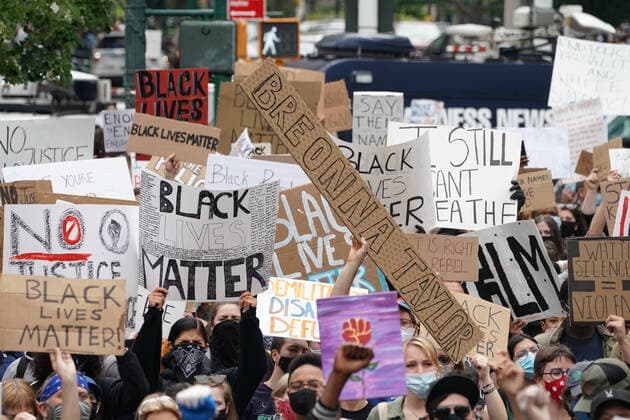 June 2, 2020, New York, NY, USA: Protesters demonstrate over the death of George Floyd by a Minneapolis police officer on June 2, 2020 in New York. New York USA - ZUMAb148 20200602_zap_b148_015 Copyright: xBryanxSmithx
