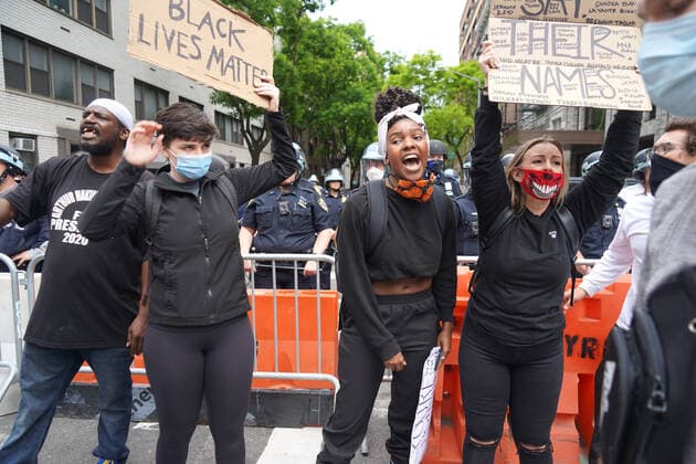 June 2, 2020, New York, New York, USA: NYC - Scenes during Covid and protests, .Peaceful protesters marched from Police Plaza to upper Manhattan, NYC.June 2, 2020. New York USA - ZUMAms4_ 20200602_zaf_ms4_039 Copyright: xSoniaxMoskowitzxGordonx