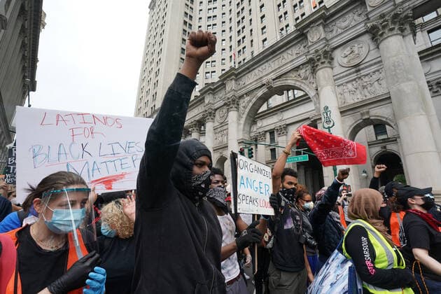June 2, 2020, New York, NY, USA: Protesters demonstrate over the death of George Floyd by a Minneapolis police officer on June 2, 2020 in New York. New York USA - ZUMAb148 20200602_zap_b148_035 Copyright: xBryanxSmithx