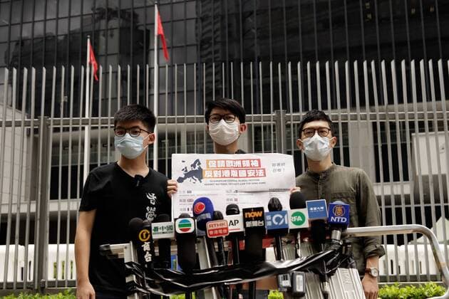 Bilder des Jahres 2020, News 06 Juni News Themen der Woche KW23 June 3, 2020, Hong Kong, CHINA: Joshua Wong ( L ) and Nathan Law ( R ) of DEMOSISTO calling for global petition against HK NATIONAL SECURITY LAW in front of Central Government Headquarters in Admiralty Central.June-3,2020 Hong Kong.ZUMA Hong Kong CHINA - ZUMAl137 20200603_zap_l137_002 Copyright: xLiauxChung-renx