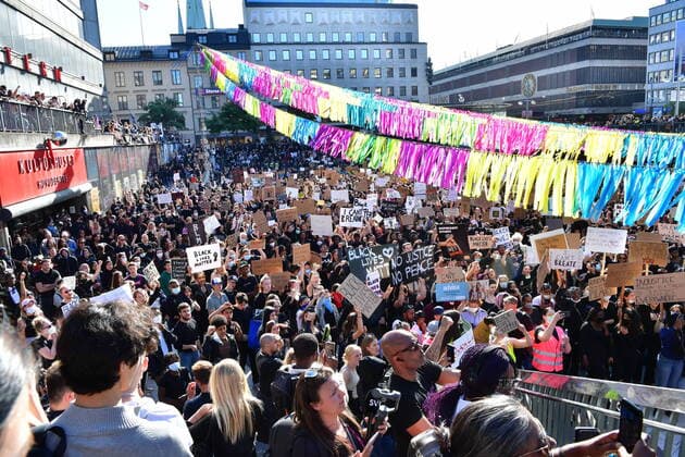 Participants with signs during a silent protest in Stockholm City, Sweden June 03, 2020 to show support for Black Lives Matters STOCKHOLM Sweden x10030x,  Copyright: xJonasxEkströmer TTx SILENT PROTEST BLACK LIVES MATTER