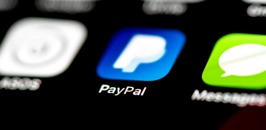  PayPal, Bezahl App, App Icons auf einem Handy Display, iPhone, Smartphone, Nahaufnahme *** PayPal, Pay App, App Icons on a mobile phone display, iPhone, Smartphone, close-up Copyright: imageBROKER/MoritzxWolf iblmmw05781230.jpg
