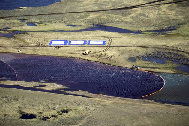 Bilder des Jahres 2020, News 06 Juni News Themen der Woche KW23 NORILSK, RUSSIA - JUNE 6, 2020: A major cleanup operation by Emercom follows the May 29 fuel spill at combined heat and power plant No 3, at least 20,000t of diesel fuel estimated to have spilled in total. Kirill Kukhmar TASS  TS0DBA1F