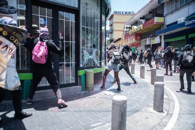 June 8, 2020, Xalapa, Veracruz, Mo xico: Hooded people and anarchists protest in the city of Xalapa in order to demand justice for the murder of Carlos Navarro, who lost his life within the state police separatives after being arrested. These protests join the international movement against police violence Xalapa MÃ xico - ZUMAqp1_ 20200608_zip_qp1_021 Copyright: xHectorxAdolfoxQuintanarxPerezx