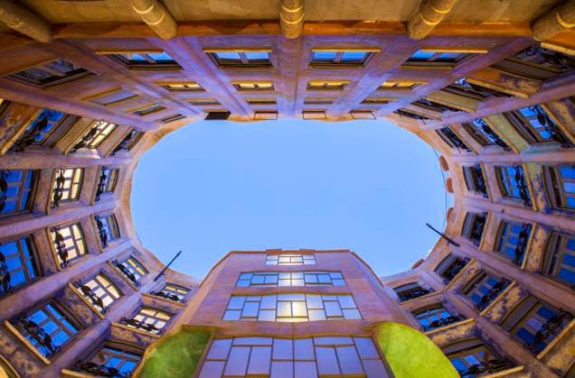 View of inner courtyard, Casa Mila, La Pedrera, Barcelona, Catalonia, Spain Barcelona Barcelona Spain Copyright: xLucasxVallecillosx xVWPicsx LVM-Bc.Cmi.2926