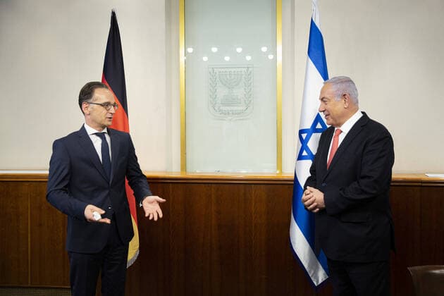 Bilder des Jahres 2020, News 06 Juni News Themen der Woche KW24 News Bilder des Tages Heiko Maas (L), Bundesaussenminister, trifft auf Benjamin Netanjahu (R), Ministerpraesident von Israel, in Jerusalem, 10.06.2020. Aussenminister Maas reist nach Israel und Jordanien fuer politische Gespraeche. Es ist seine erste aussereuropaeische Reise seit Ausbruch der Corona-Pandemie. Jerusalem Israel *** Heiko Maas L , Federal Minister of Foreign Affairs, meets Benjamin Netanyahu R , Prime Minister of Israel, in Jerusalem, 10 06 2020 Foreign Minister Maas travels to Israel and Jordan for political talks It is his first trip outside Europe since the outbreak of the Corona Pandemic Jerusalem Israel Copyright: xFlorianxGaertner photothek.netx