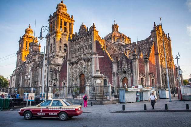 The Metropolitan Cathedral, in Plaza de la Constitucion, El Zocalo, Zocalo Square, Mexico City, Mexico Mexico City mexico federal district Mexico Copyright: xLucasxVallecillosx-xVWPicsx LVM-Mx.Df.4215