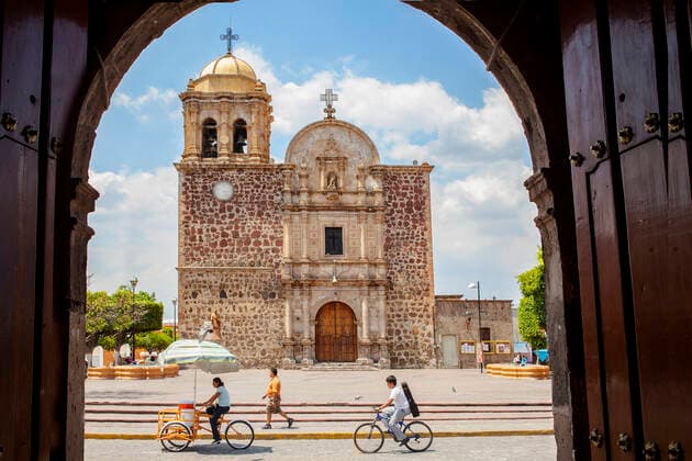 De la Purisima church in Main square, Tequila city, Jalisco, Mexico Tequila Jalisco Mexico Copyright: xLucasxVallecillosx-xVWPicsx LVM-Mx.Rt.8081