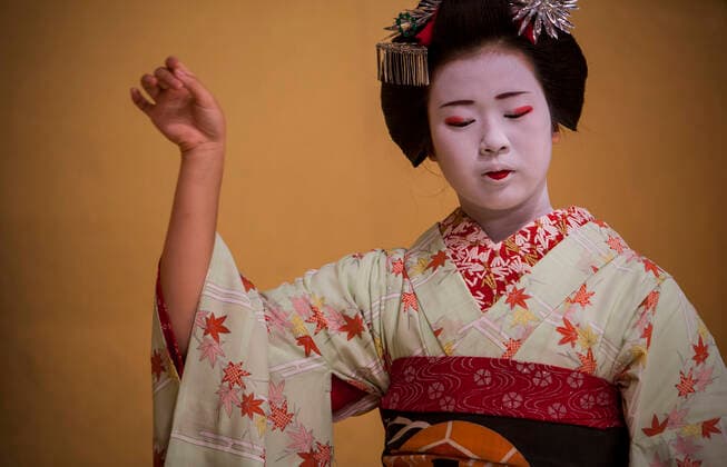 Show of Maikos,(geisha apprentices)they interpret Kyomai, is a Kyoto dance,at Gion Kobu Kaburenjo, geisha s distric of Gion, ,Kyoto. Kansai, Japan. Kyoto Kansai Japan Copyright: xLucasxVallecillosx xVWPicsx LVMJp.Ky.Ge.2166