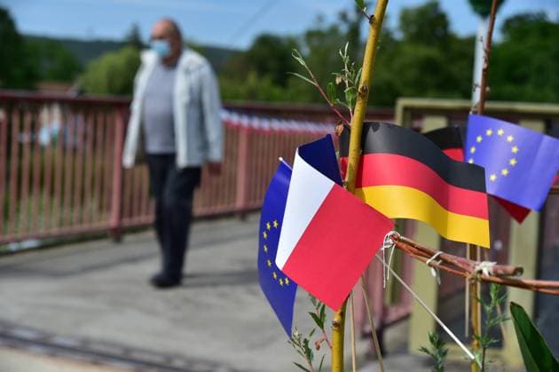 Die Deutsch-Französische Grenze an der Freundschaftsbrücke im Saarländischen Kleinblittersdorf ist am Montag (15.6.2020) wieder geöffnet. In der Nacht endeten die Grenzkontrollen.