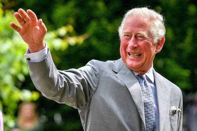 Bilder des Jahres 2020, Entertainment 06 Juni Entertainment Themen der Woche KW25 Entertainment Bilder des Tages . 16 06 2020. Gloucester, United Kingdom. The Prince of Wales and the Duchess of Cornwall meet front line key workers who who have responded to the Coronavirus pandemic during a visit to the Gloucestershire Royal Hospital in Gloucester, United Kingdom.  xPoolx xi-Imagesx IIM-21287-0016