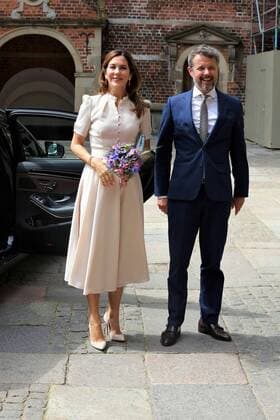 Bilder des Jahres 2020, Entertainment 06 Juni Entertainment Themen der Woche KW25 Entertainment Bilder des Tages 16-06-2020 Denmark Queen Margrethe and Princess Mary and Prince Frederik attending the opening of the exhibition The Queen s Faces The Knight’s Hall and the portrait revelation at the National History museum at Frederiksborg palace in Hillerod, Denmark. The exhibition presents a multifaceted portrait of HM Queen Margrethe and her time. It provides an introduction to the Queen’s upbringing, her various roles as ruler and head of state, and the Queen’s personal interests, particularly in the fields of art and science.  Copyright: xxPPE Hildebrandtx