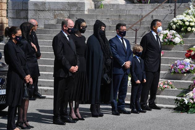Bilder des Jahres 2020, Entertainment 06 Juni Entertainment Themen der Woche KW25 Obseques de la Baronne Elisabeth-Anne de Massy en la Cathedrale de Monaco. Funerals of Baroness Elisabeth-Anne de Massy in the Cathedral of Monaco 256649 2020-06-17 Prince Albert II (Monaco); Princesse Caroline (Monaco); Princesse Stéphanie (Monaco); Wittstock, Charlene (Princesse de Monaco)  Copyright: xL.Urmanx xStarfacex STAR_256649_048