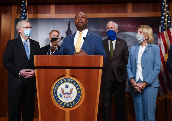 Bilder des Jahres 2020, News 06 Juni News Themen der Woche KW25 Sen. Tim Scott speaks at a news conference to announce a Republican police reform bill on Capitol Hill in Washington, DC on Wednesday, June 17, 2020. The bill reforms policing in the United States and it includes provisions to stop police misconduct and the use of excessive force.  WAP20200617343 KEVINxDIETSCH