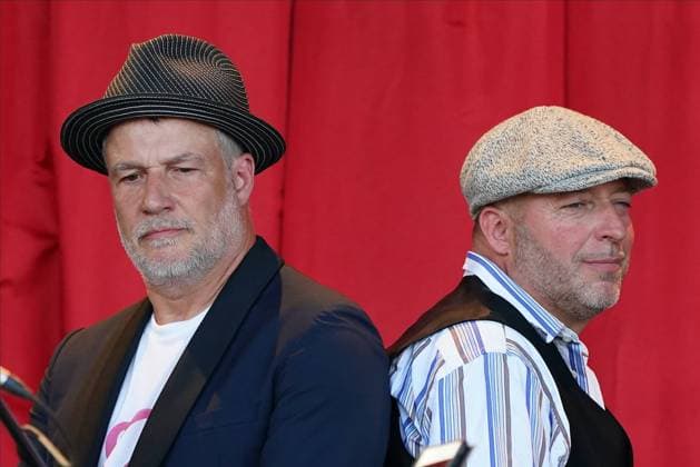Mit seinem Programm Marc MarshallÕs Welt der Musik, machte der Top-Musiker Halt auf der Buehne im Autokino. Mit dabei Bruder Pascal und Vater Tony Marc Marshall und Brunder Pascal Mit seinem Programm Marc MarshallÕs Welt der Musik, machte der Top-Musiker Halt auf der Buehne im Autokino. Mit dabei Bruder Pascal und Vater Tony, Deutschland, Karlsruhe, Messeplatz, Autokino, 21.06.2020