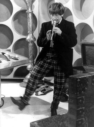 DOCTOR WHO DOCTOR WHO PATRICK TROUGHTON as the Doctor. Strictly editorial use only in conjunction with the promotion of the film. Credit line mandatory. This image is copyright of the film company and is supplied under the terms of issue as film still. No commercial or book cover use permitted without prior consent from the film company.  Mandatory credit line: Image courtesy BBC Ronald Grant Archive Mary Evans