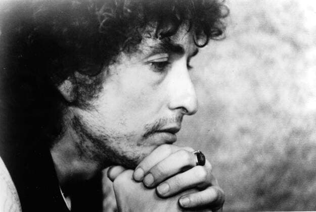 BOB DYLAN BOB DYLAN. Strictly editorial use only in conjunction with the promotion of the film. Credit line mandatory. This image is copyright of the film company and is supplied under the terms of issue as film still. No commercial or book cover use permitted without prior consent from the film company.  Mandatory credit line: Image courtesy Ronald Grant Archive Mary Evans