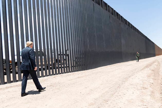 June 23, 2020 - Yuma, Arizona - President DONALD TRUMP walks along the completed 200th mile of new border wall Tuesday, with U.S. Border Patrol Chief RODNEY SCOTT , along the U.S.-Mexico border near Yuma. Yuma USA - ZUMAz03_ 20200623_sha_z03_414 Copyright: xWhitexHousex