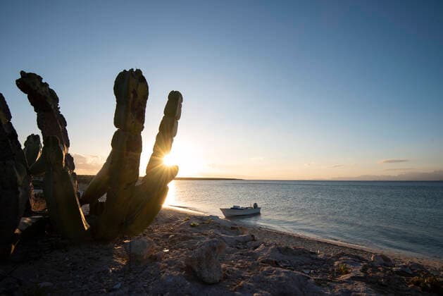 A boat in a beach at Del Carmen Island in Loreto Bay Loreto, B.C.S., Mexico CR_DLAF200605-403055-01