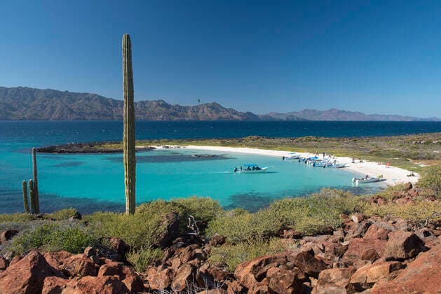 A small beach in Coronado Island, Loreto, Baja California. Loreto, B.C.S., Mexico CR_DLAF200615-389259-01