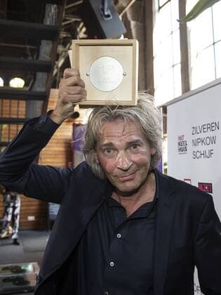 AMSTERDAM - Matthijs van Nieuwkerk tijdens de uitreiking van de Zilveren Nipkowsschijf en Reissmicrofoon. ANP KIPPA PIETER STAM DE JONGE Copyright: xHollandsexHoogtex xxANPx x415490006x
