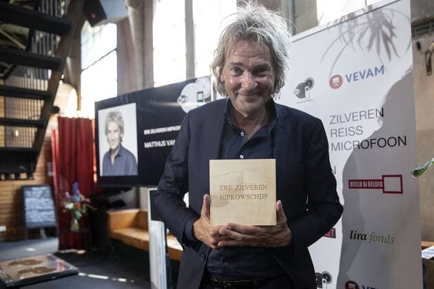 AMSTERDAM - Matthijs van Nieuwkerk tijdens de uitreiking van de Zilveren Nipkowsschijf en Reissmicrofoon. ANP KIPPA PIETER STAM DE JONGE Copyright: xHollandsexHoogtex xxANPx x415490027x