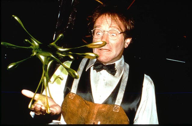 FLUBBER WALT DISNEY PICTURES ROBIN WILLIAMS Picture from the Ronald Grant Archive FLUBBER WALT DISNEY PICTURES ROBIN WILLIAMS Date: 1997. Strictly editorial use only in conjunction with the promotion of the film. Credit line mandatory. This image is copyright of the film company and is supplied under the terms of issue as film still. No commercial or book cover use permitted without prior consent from the film company.  Mandatory credit line: Image courtesy Ronald Grant Archive Mary Evans