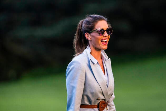 June 25, 2020, Washington, District of Columbia, USA: Counselor to the president Hope Hicks returns to the White House after a trip to Wisconsin in Washington, DC, USA, 25 June 2020. On 24 June, in the wake of anti-racism protests aimed at monuments around the country, the president activated the National Guard to provide unarmed security for monuments in the nation s capital Washington USA - ZUMAs152 20200625_zaa_s152_157 Copyright: xJimxLoscalzox