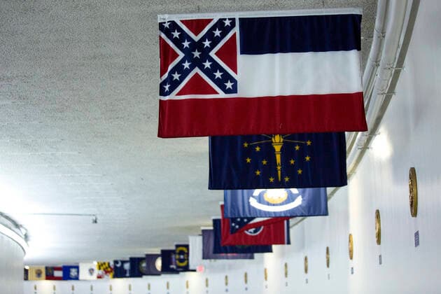 Bilder des Jahres 2020, News 06 Juni News BIlder des Tages June 29, 2020, Washington, District of Columbia, USA: The Mississippi State Flag is displayed in the Senate Subway at the United States Capitol in Washington D.C., U.S., on Monday, June 29, 2020. Mississippi state lawmakers voted over the weekend to remove the confederate symbol from the state flag. Credit: CNP Washington USA - ZUMAs152 20200629_zaa_s152_004 Copyright: xStefanixReynoldsx