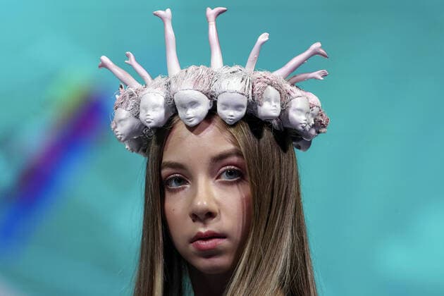 News Themen der Woche KW27 Bilder des Jahres 2020, Entertainment 06 Juni Entertainment Bilder des Tages MINSK, BELARUS â€“ JUNE 30, 2020: A model wears a creation during a catwalk show for the Shalost Udalas (The Mischief Has Succeeded) collection by designers Natalia Gruzinova and Galina Grishchenya at the Fashion Mill 2020 Melnitsa Mody 2020 fashion and photography festival contest at the Prime Hall concert hall. Natalia Fedosenko TASS  TS0DE9B6