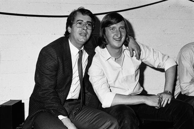 Löwe von Radio Luxemburg - Verleihung - - Der deutsche Radiomacher und Fernsehshowmaster Frank Elstner mit dem deutschen Komiker, Schauspieler, Kabarettist und Sänger Mike Krüger Preisverleihung des Hörfunk- bzw. Fernsehpreises Löwe von Radio Luxemburg , Köln Nordrhein-Westfalen Deutschland *** Lion of Radio Luxemburg Award The German radio producer and television showmaster Frank Elstner with the German comedian, actor, cabaret artist and singer Mike Krüger Award of the radio and television prize Lion of Radio Luxemburg , Cologne North Rhine-Westphalia Germany Copyright: ZIKxImages UnitedArchives00008451 EDITORIAL USE ONLY