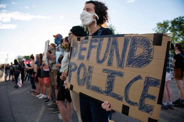 July 3, 2020, Aurora, Colorado, USA: Protesters blocked all the streets leading to the Aurora Police Department. Aurora USA - ZUMAt221 20200703_zap_t221_008 Copyright: xTylerxTomasellox