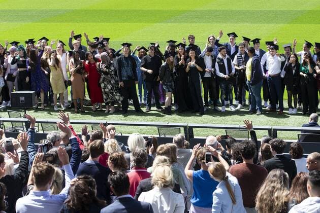 ROTTERDAM - Leerlingen ontvangen hun diploma in De Kuip. Wegens de maatregelen rondom het coronavirus vindt de diplomauitreiking van Het Lyceum Rotterdam op aangepaste wijze plaats. ANP PIETER STAM DE JONGE Copyright: xHollandsexHoogtex xxANPx x416831305x
