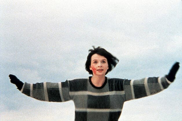 MAUVAIS SANG JULIETTE BINOCHE Date: 1986. Strictly editorial use only in conjunction with the promotion of the film. Credit line mandatory. This image is copyright of the film company and is supplied under the terms of issue as film still. No commercial or book cover use permitted without prior consent from the film company.  Mandatory credit line: Image courtesy Ronald Grant Archive Mary Evans