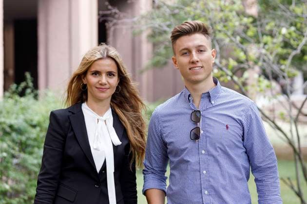 Bilder des Jahres 2020, Entertainment 07 Juli Entertainment Themen der Woche KW28 Entertainment Bilder des Tages Der Youtuber iCrimax Maximilian Schuster mti seiner Anwältin Adrijana Blazevska-Gkiztavidis bei einem Termin vor dem Kölner Landgericht, wo sich der Internet-Star wegen eines illegalen Autorennens verantworten muss. Köln, 09.07.2020 *** The youtuber iCrimax Maximilian Schuster with his lawyer Adrijana Blazevska Gkiztavidis at an appointment at the Cologne Regional Court, where the Internet star will have to answer for an illegal car race Cologne, 09 07 2020 Foto:xC.xHardtx xFuturexImage