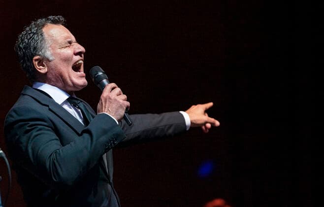 Entertainment Bilder des Tages Sommer Jazz 2020 paa Plaenen i Tivoli loerdag den 11. juli 2020 med Kaya Brüel og Michael Caroee og Tivolis Big Band samt gaester Mads Mathias og Miriam Mandipira. Sommer Jazz 2020, afvikles som erstatning for Copenhagen Jazz Festival, der er aflyst paa grund af Coronakrisen Covid-19. , Copenhagen  Copyright: TorbenxChristensen TorbenxChristensenx COP201 spdk20200712-015007-L