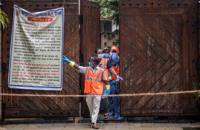 MUMBAI, INDIA JULY 12: BMC authorities seal and sanitise Amitabh Bachchan s bungalow Jalsa as Bollywood actors Amitabh Bachchan, Abhishek, Aishwarya Rai, and their daughter Aaradhya test postive for COVID-19, on July 12, 2020 in Mumbai, India. (Photo by Satish Bate Hindustan Times ) BMC Authorities Seal And Sanitise Bollywood actor Amitabh Bachchan s Bungalow Jalsa, Declared Containment Zone