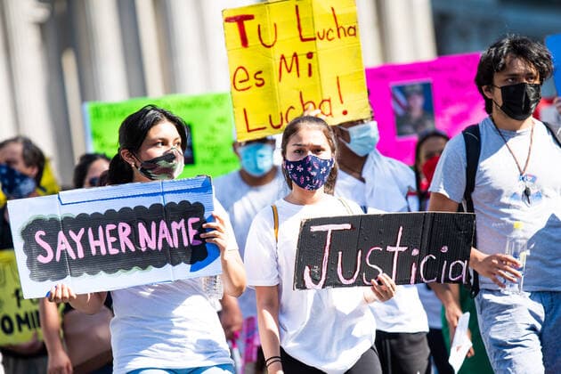 July 12, 2020, Philadelphia, Pennsylvania, USA: About one hundred people joined a march in Center City organized by Philadephia Latinx organizatoin, Juntos. Beginning at City Hall, the march progressed on Ben Franklin Boulevard and ended at the Art Museum. Philadelphia USA - ZUMAe131 20200712_znp_e131_008 Copyright: xChristopherxEvensx