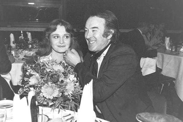 Archiv Nicole -Robert Jung Muenchen 1982 Archiv Motive Grandprix Gewinnerin Nicole Feier Muenchen *** Archive Nicole Robert Jung Munich 1982 Archive Motives Grandprix Winner Nicole Celebration Munich