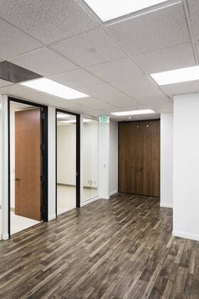 Hardwood floors in empty business office United States California Los Angeles  Copyright: PeterxStark fStopImages1920004