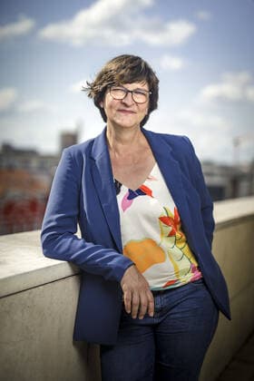 Saskia Esken, Bundesvorsitzende der SPD, posiert fuer ein Foto in Berlin, 28.07.2020. Berlin Deutschland *** Saskia Esken, federal leader of the SPD, poses for a photo in Berlin, 28 07 2020 Berlin Germany Copyright: xJaninexSchmitz photothek.netx