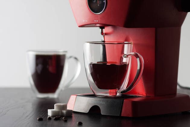 IMAGO Creative: Haushaltsgeräte - Kaffeemaschine Coffee, coffee cup, coffee maker, coffee beans, cafe  560493721820463190
