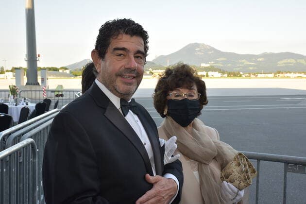 Alvaro Domingo, Mutter Martha, Österreichischer Musiktheaterpreis, Gala, Terminal 2, Salzburg 2020,