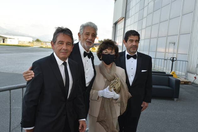 Placido Domingo, Gattin Martha, Söhne, Österreichischer Musiktheaterpreis, Gala, Terminal 2, Salzburg 2020,