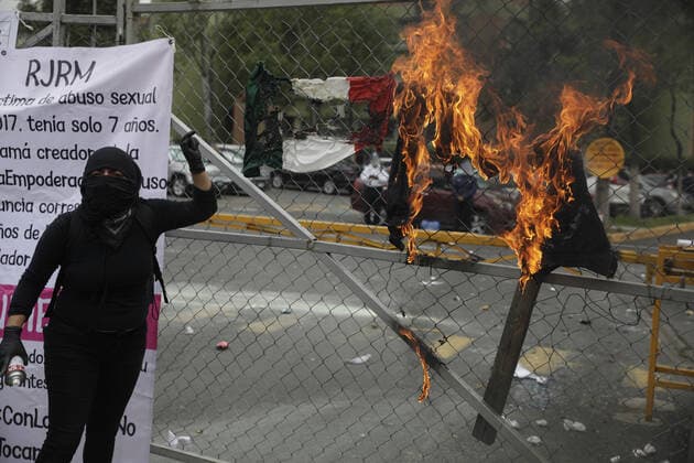 Women take part in a protest named Girls do not touch each other , outside of the Men s Preventive Prison, during the second hearing against the alleged perpetrator of the rape of a girl named Judith , which occurred in 2017 when she was 7 years old. Where: Mexico City, Mexico When: 06 Aug 2020 Credit: Eyepix Cover Images **EDITORIAL USE ONLY** Copyright: xMarianaxBaex 40765219 EDITORIAL USE ONLY. NOT FOR USE BY NEWSPAPERS BASED IN THE UK.