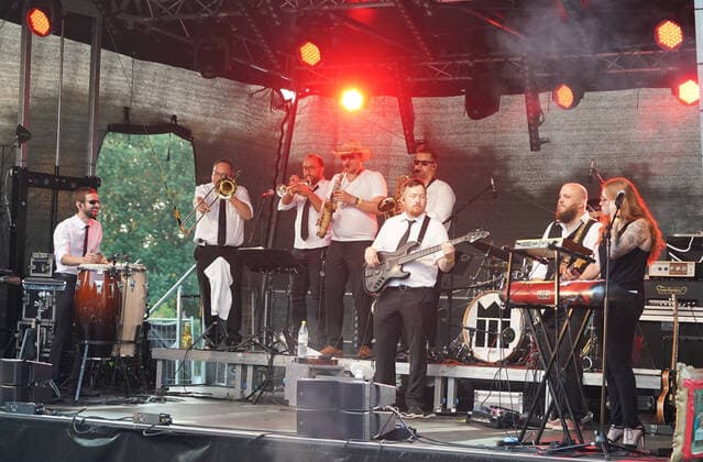 Trebur 08.08.2020: Treburer Kultursommer Music Monks treten auf mit den Hits von SEED und Peter Fox