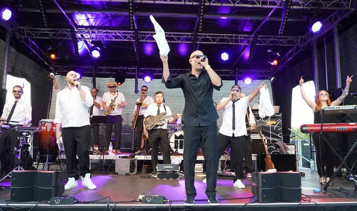 Trebur 08.08.2020: Treburer Kultursommer Music Monks treten auf mit den Hits von SEED und Peter Fox