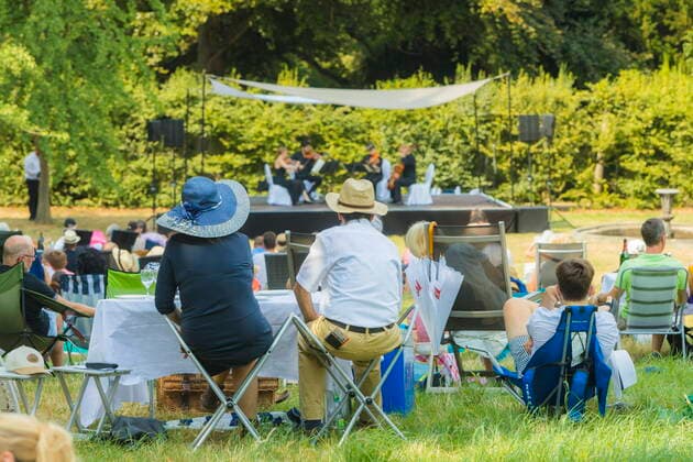 Proschwitz Proschwitzer Musik-Picknick. Ein Konzert im Rahmen des Moritzburg Festivals. Proschwitz Sachsen GERMANY